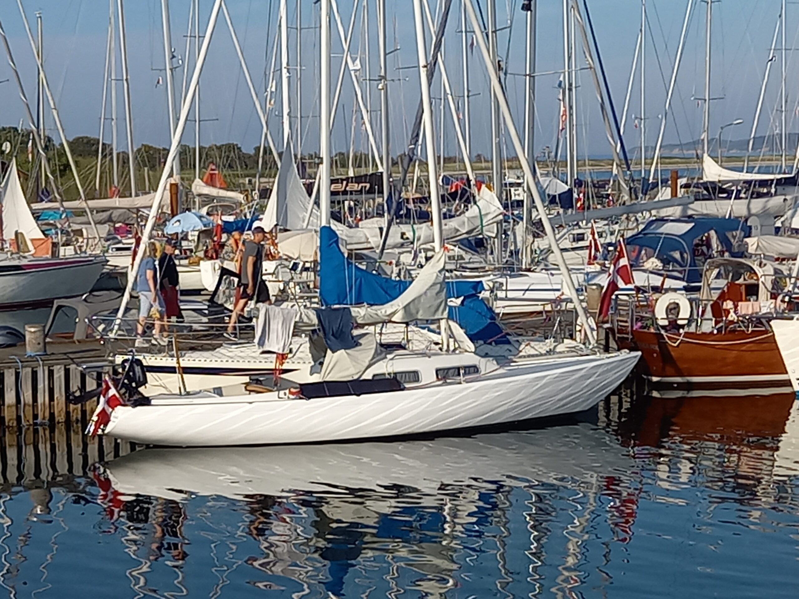H-båd sælges